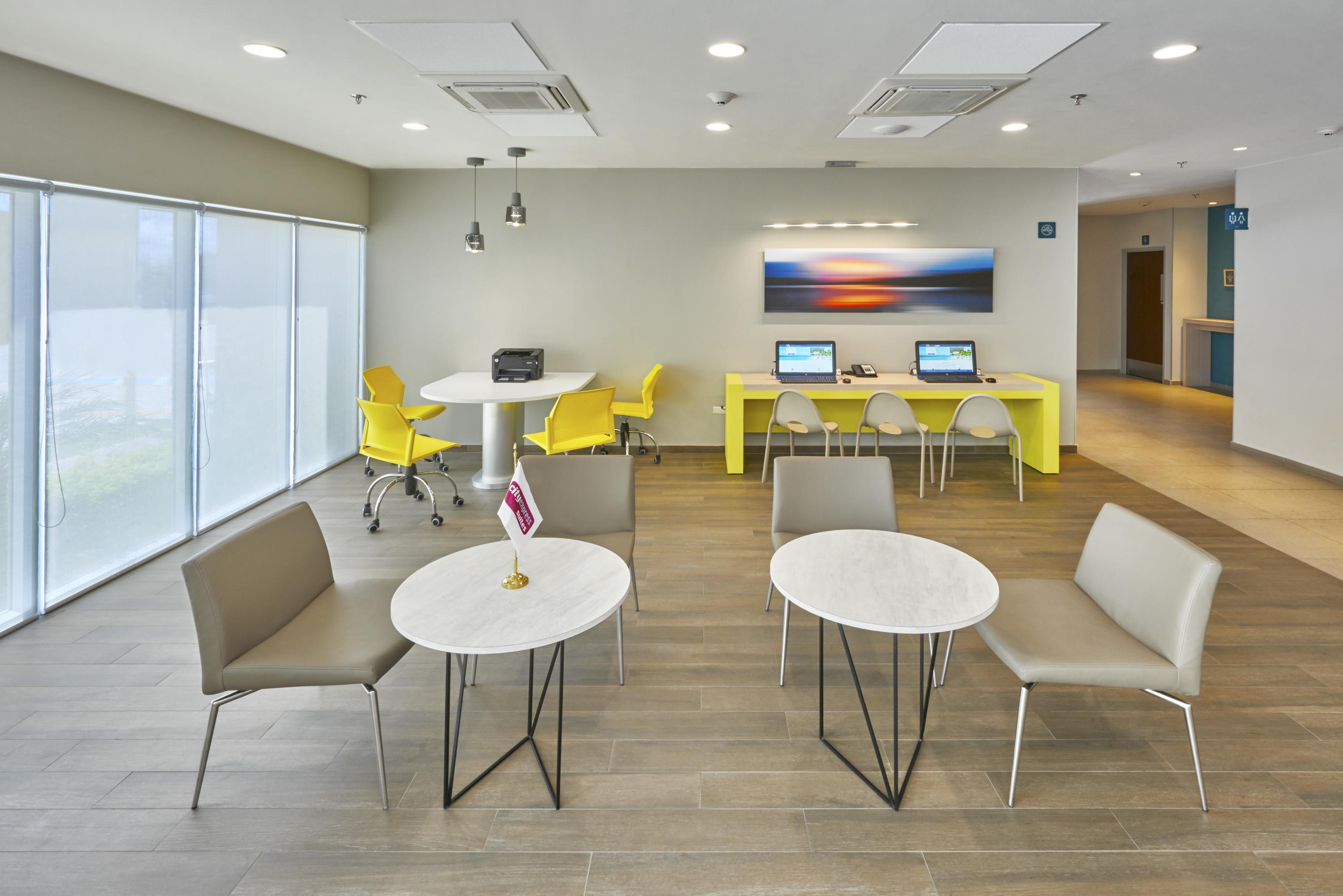 City Express By Marriott Silao Aeropuerto Exterior photo